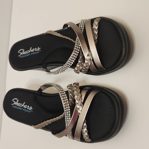 Sketchers Cali Women's Rumblers Gold and Rhinestones Wedge Slip On Sandal Size 9 - Picture 2 of 10